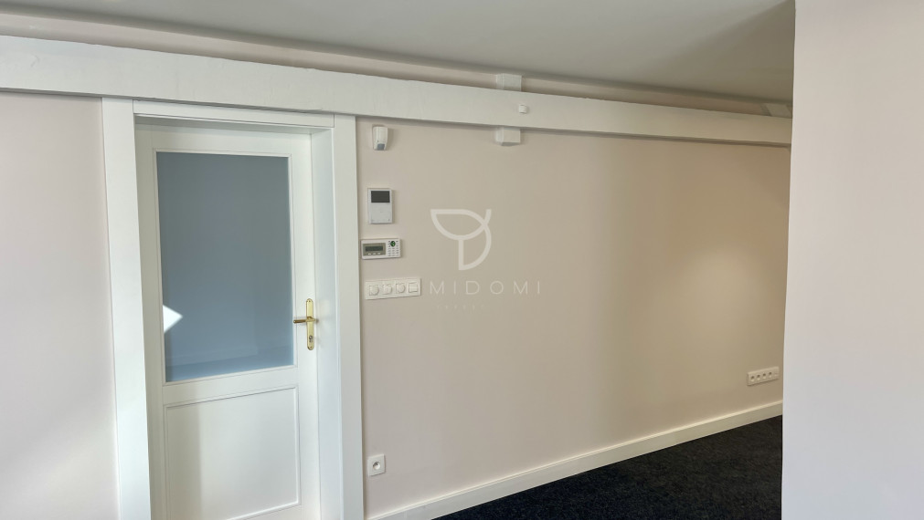 T O L S T É H O  | podkrovný kancelársky NP 70 m²  | BA I - Staré Mesto