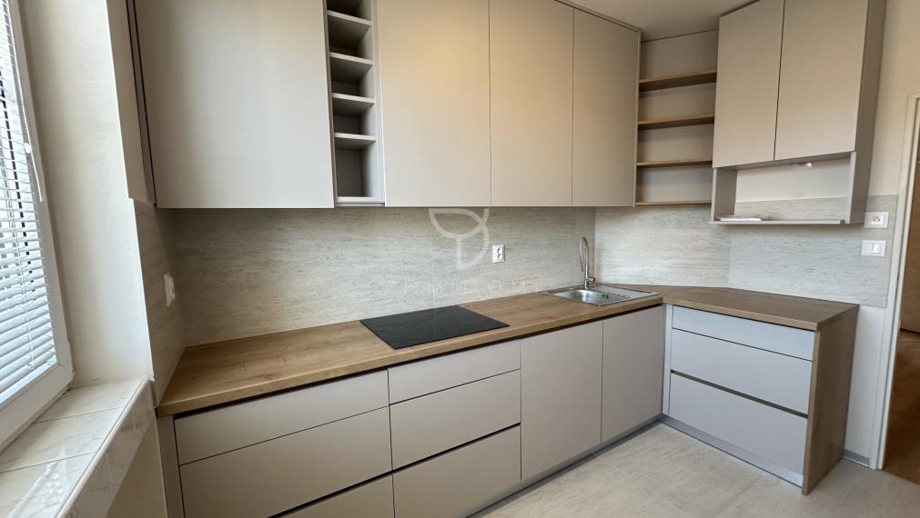 STUPAVA/MÁST 7-izbový novozrekonštruovaný RD s 5 parkovacími miestami