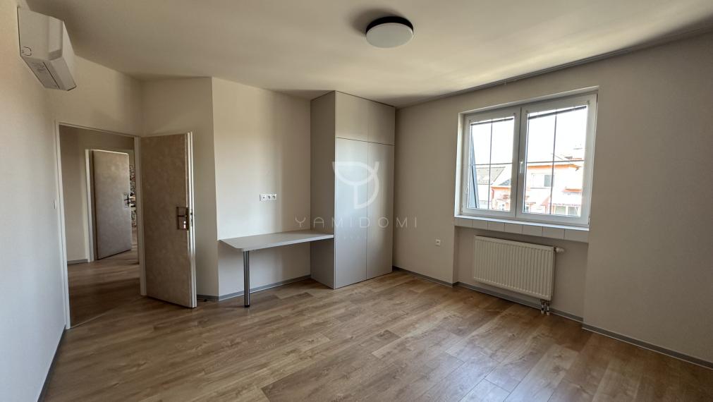 STUPAVA/MÁST 7-izbový novozrekonštruovaný RD s 5 parkovacími miestami