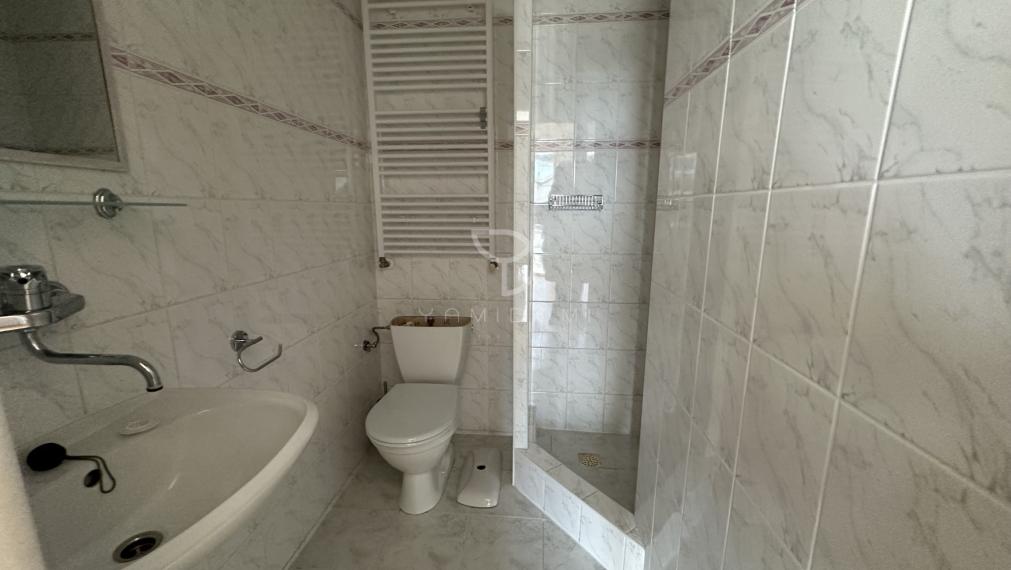 STUPAVA/MÁST 7-izbový novozrekonštruovaný RD s 5 parkovacími miestami