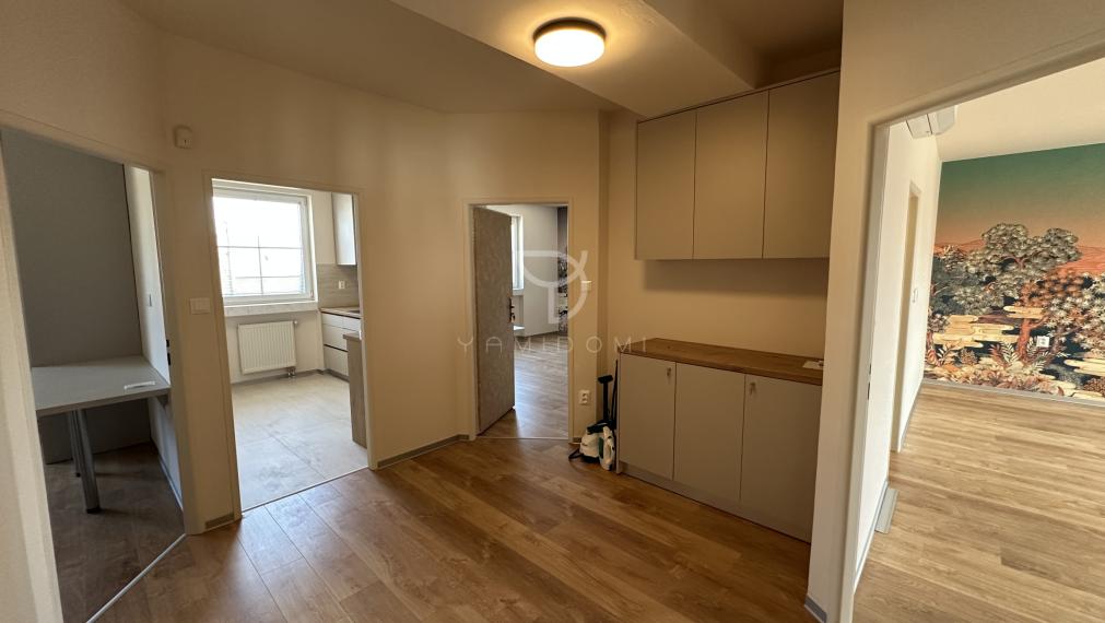 STUPAVA/MÁST 7-izbový novozrekonštruovaný RD s 5 parkovacími miestami