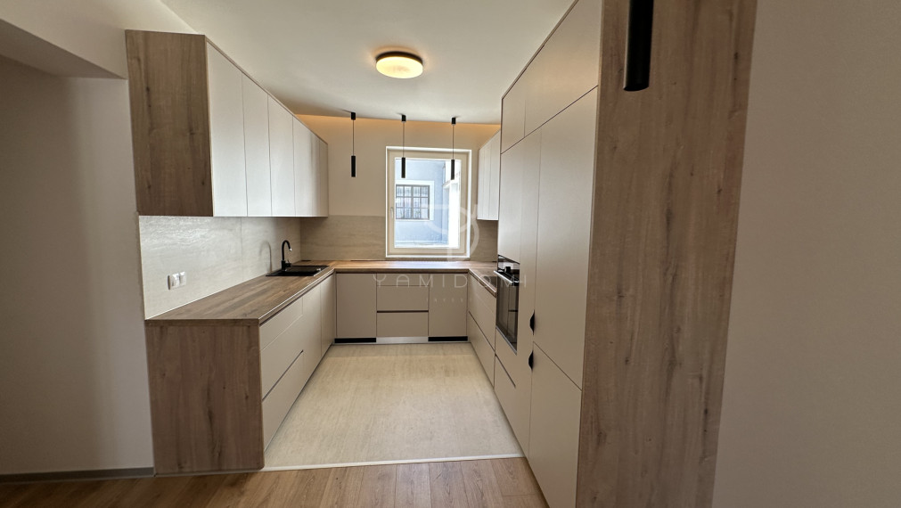 STUPAVA| Príjemný 3-izbový 120m2 iklimatizovaný byt po čerstvej  rekonštrukcii s parkovaním pre 3autá