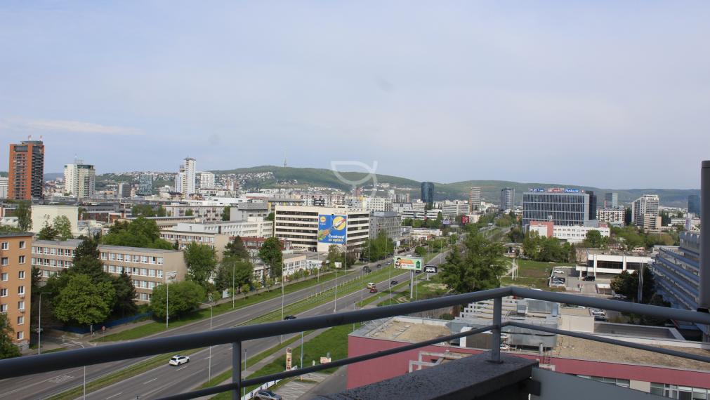 M A R T I N Č E K O V A  |  3i byt 124m² s balkónom   | BAII - RUŽINOV