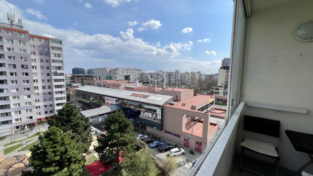 P A L K O V I Č O V A | 3 izbový byt 76m² s lodžiou a pivnicou | BA-NIVY