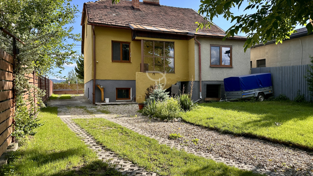 NA LETISKO  |  3 izbový RD 100 m²+ 1 izbový RD s garážou | POPRAD-VEĽKÁ