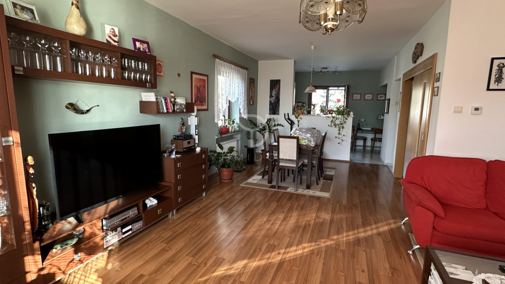 LOZORNO| 5-izbový RD s garážou na pozemku 536m2