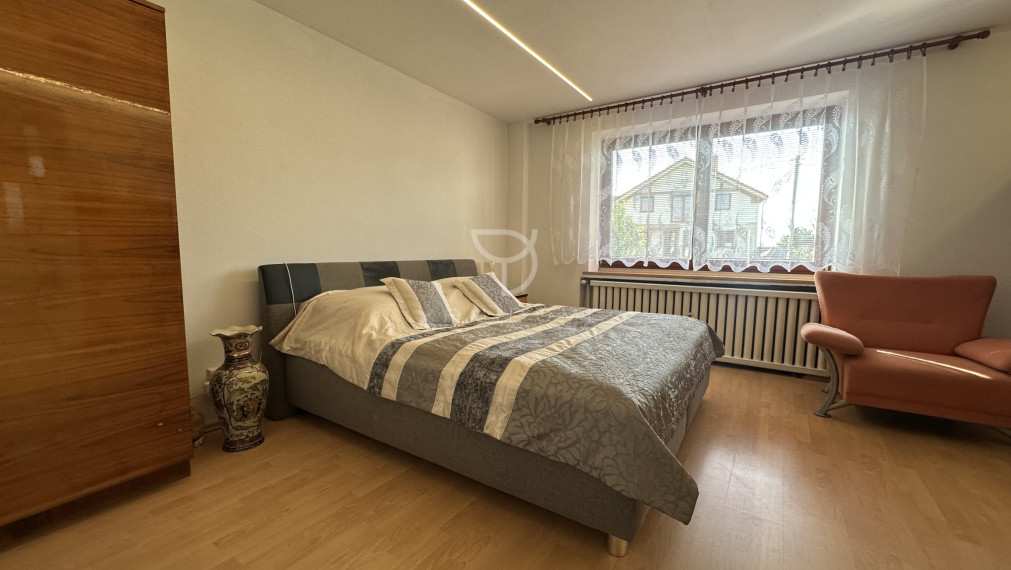 LOZORNO| 5-izbový RD s garážou na pozemku 536m2