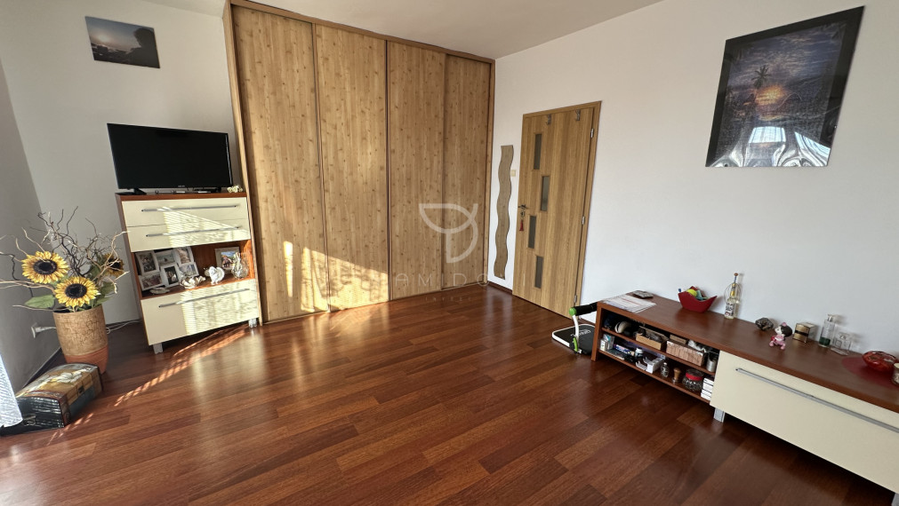 LOZORNO| 5-izbový RD s garážou na pozemku 536m2