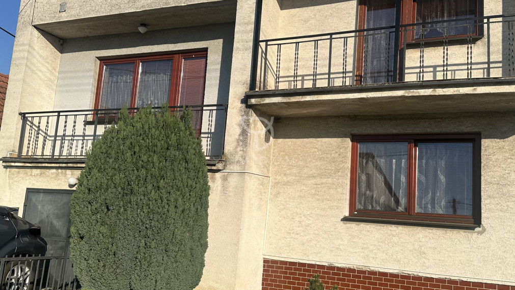 LOZORNO| 5-izbový RD s garážou na pozemku 536m2