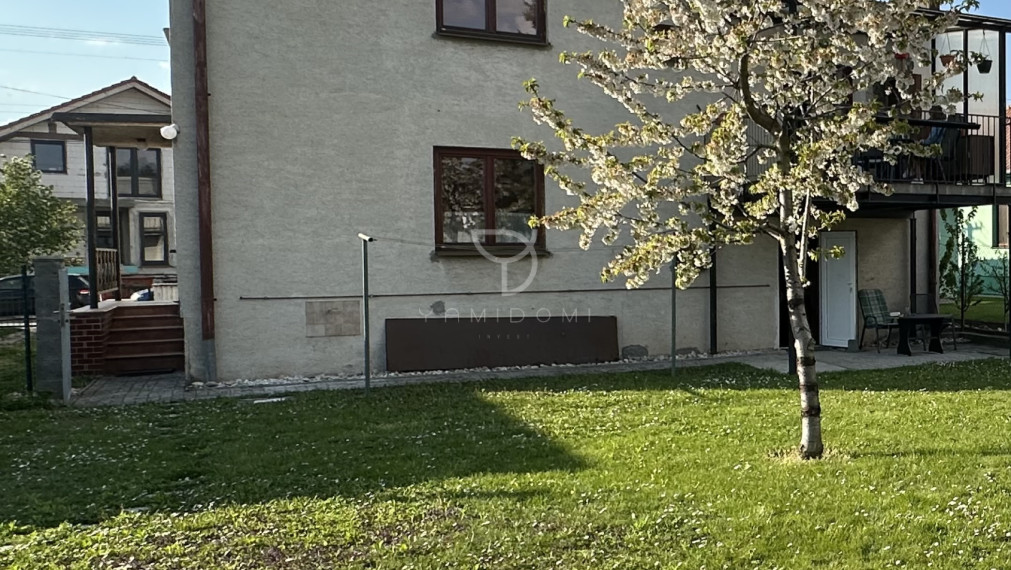 LOZORNO| 5-izbový RD s garážou na pozemku 536m2