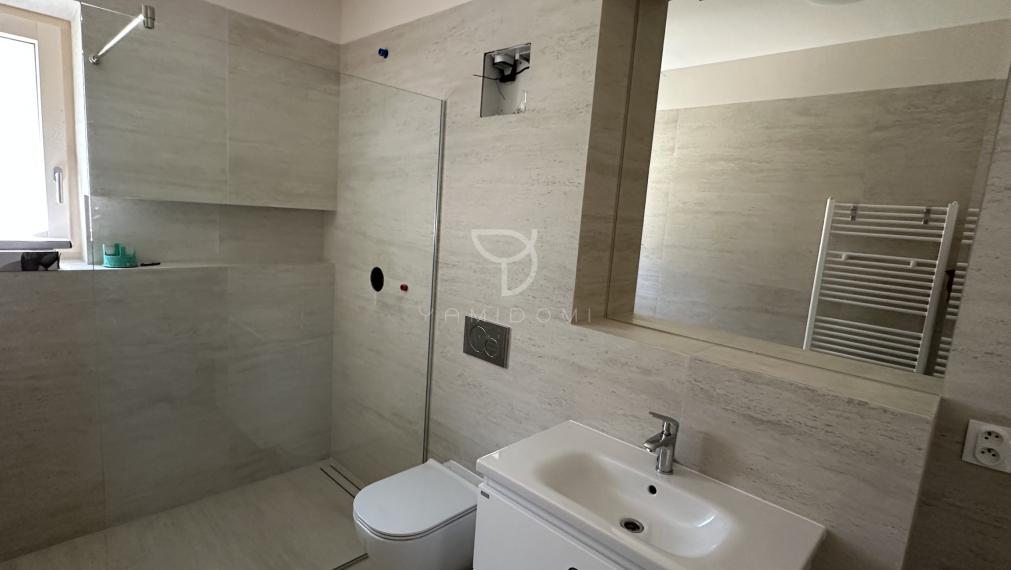 STUPAVA | Nový3-izbový 120m2 klimatizovaný byt po novej rekonštrukcii s parkovaním pre 3autá