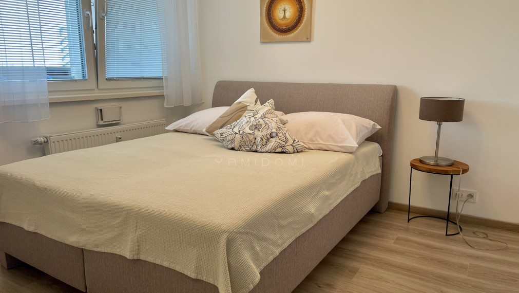 M A L O K R A S Ň A N S K Á | 2 izbový byt 51m² s lodžiou, pivnicou a parkovacím státím | BAIII - RAČA