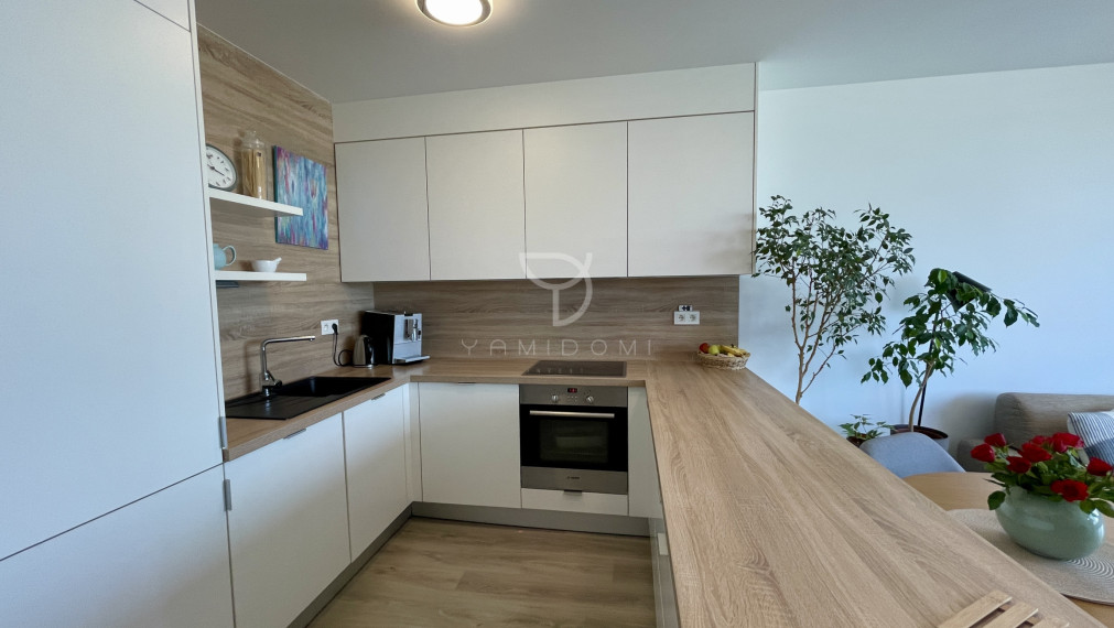 M A L O K R A S Ň A N S K Á | 2 izbový byt 51m² s lodžiou, pivnicou a parkovacím státím | BAIII - RAČA