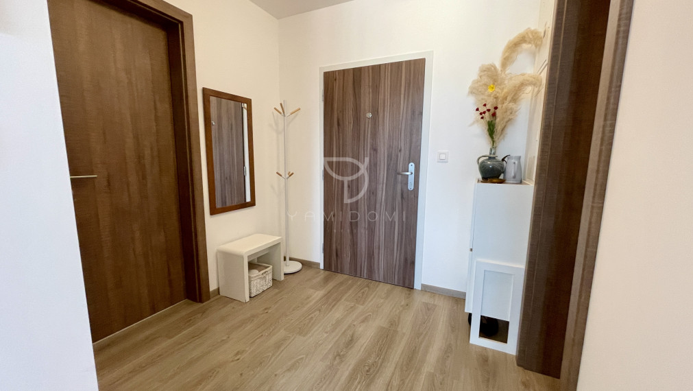 M A L O K R A S Ň A N S K Á | 2 izbový byt 51m² s lodžiou, pivnicou a parkovacím státím | BAIII - RAČA