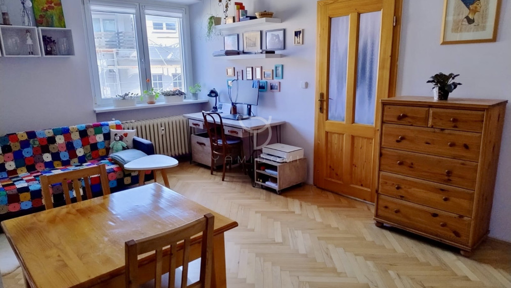 M U R G A Š O V A | Svetlý 2 izbový byt s lodžiou a pivnicou  | BAI - Staré Mesto
