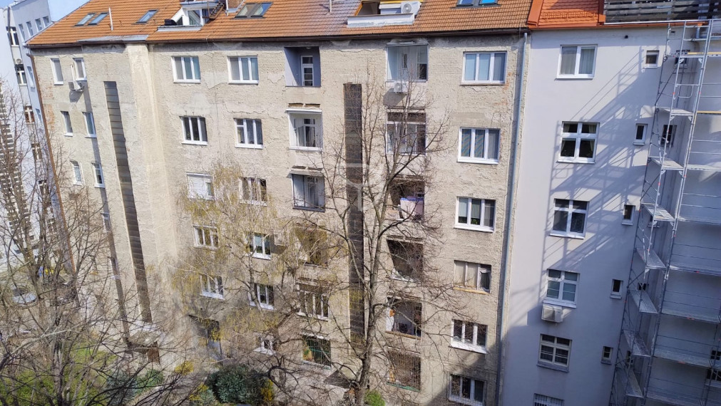 M U R G A Š O V A | Svetlý 2 izbový byt s lodžiou a pivnicou  | BAI - Staré Mesto