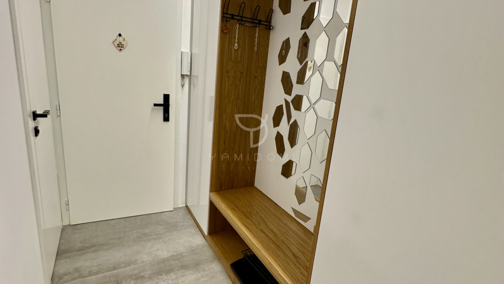 MIKOVíNIHO ul.| Klimatizovaný 3i byt s lodžiou a šatníkom vedľa parku Račianske mýtto