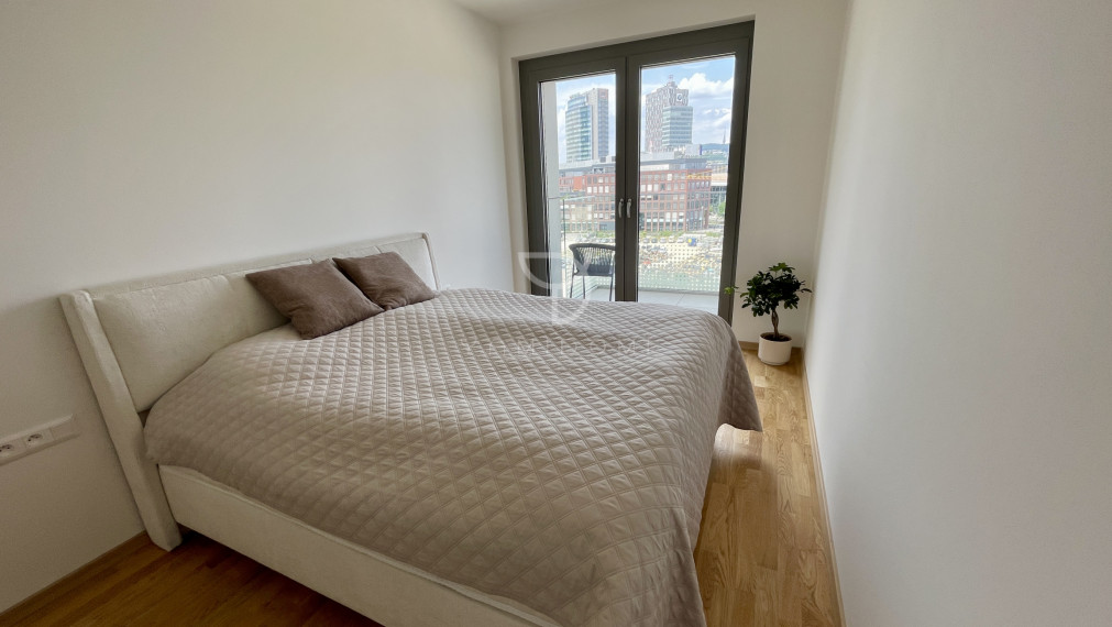 3-izbový apartmán v projekte METROPOLIS   | 2 balkóny  | parking  | downtown