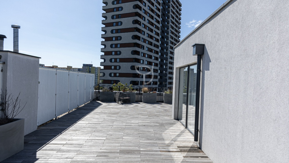 Luxusný mezonet 135 m² | terasa 150 m² |  parkovanie | LUŽNÁ