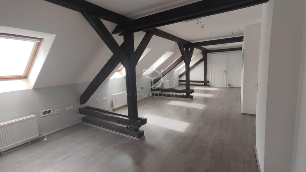 Podkrovný nebytový priestor 53 m² v centre mesta |  TOLSTÉHO