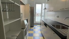 Zariadený 3 izbový byt s balkónom - RAČIANSKA