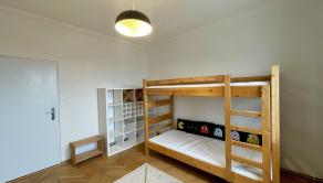 Zariadený 3 izbový byt s balkónom - RAČIANSKA