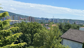 UNIKÁTNY POZEMOK na výstavbu RD v starej Dúbravke pri lese