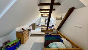 M A L É  L E V Á R E   |  5i RD s hosťovským apartmánom a veľkým pozemkom