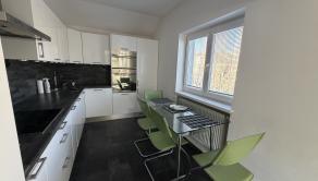 G A Š T A N O V Á | 2i byt 55 m2 + balkón | STARÉ MESTO