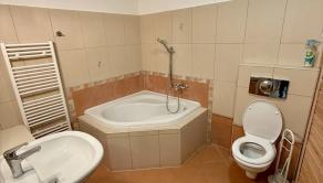 J A S E N C O V Á  |  5i rodinný dom s vlastnou saunou a wellnes atmosférou   | BA IV - DNV