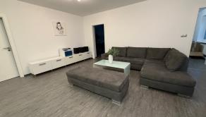 M U D R O Ň O V Á | 4i byt s balkónom a spoločným dvorom | BA I