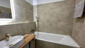 B O S Á K O V A  |  3 izbový byt 69 m² +  3 balkóny 9 m²  | BAV - Petržalka