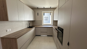 STUPAVA/MÁST 7-izbový novozrekonštruovaný RD s 5 parkovacími miestami