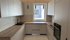 STUPAVA| Príjemný 3-izbový 120m2 iklimatizovaný byt po čerstvej  rekonštrukcii s parkovaním pre 3autá