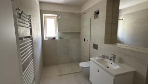 STUPAVA | Nový3-izbový 120m2 klimatizovaný byt po novej rekonštrukcii s parkovaním pre 3autá