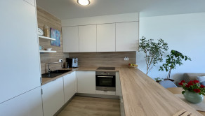 M A L O K R A S Ň A N S K Á | 2 izbový byt 51m² s lodžiou, pivnicou a parkovacím státím | BAIII - RAČA