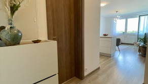 M A L O K R A S Ň A N S K Á | 2 izbový byt 51m² s lodžiou, pivnicou a parkovacím státím | BAIII - RAČA