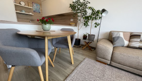 M A L O K R A S Ň A N S K Á | 2 izbový byt 51m² s lodžiou, pivnicou a parkovacím státím | BAIII - RAČA