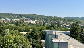 Ul.Kpt.Jána Rašu|1-izbový byt s krásnym výhľadom na Malé Karpaty