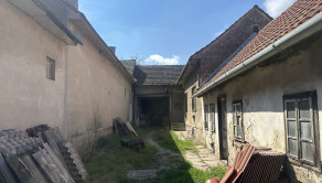 ZOHOR | RD s pozemkom 1212m2  na rekonštrukciu, centrum obce