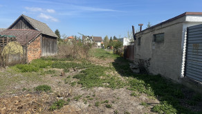ZOHOR | RD s pozemkom 1212m2  na rekonštrukciu, centrum obce