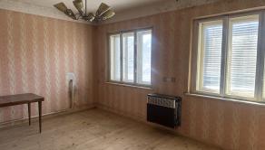 ZOHOR | RD s pozemkom 1212m2  na rekonštrukciu, centrum obce