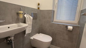 M U D R O Ň O V Á | 4i byt s balkónom a spoločným dvorom | BA I