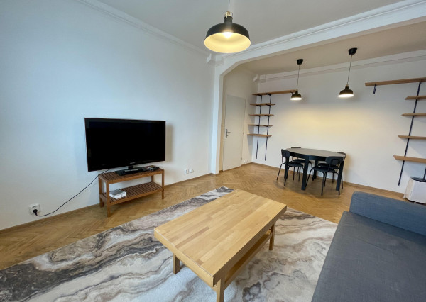 Zariadený 3 izbový byt s balkónom - RAČIANSKA