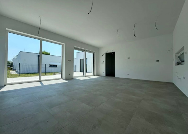 V O J K A N A D D U N A J O M | rodinný dom v prevedení štandard | 86 m² + 350 m²