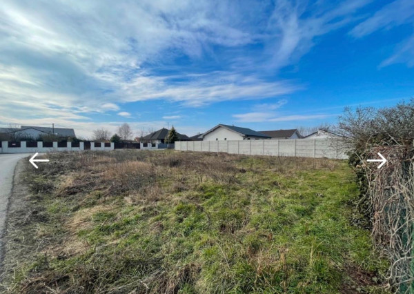 H V I E Z D O S L A V O V - SP na výstavbu RD vo výmere 677m²
