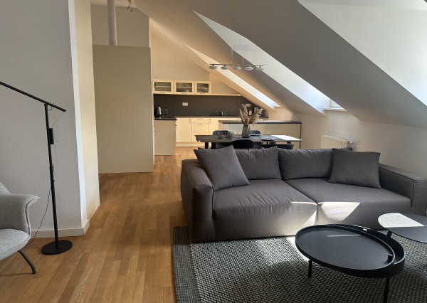 Ž I Ž K O V A | 2 izbový byt 64m² so skvelou polohou | Staré Mesto