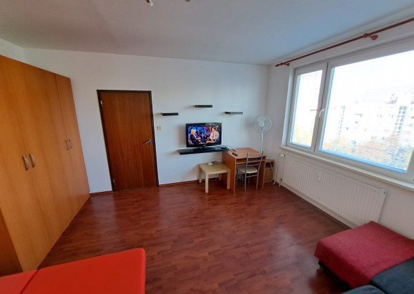 T O P O Ľ Č I A N S K A |  1i izbový byt 36 m²   | BA V - Petržalka