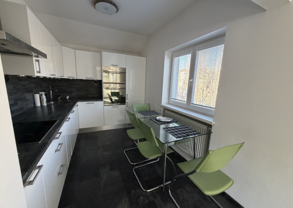 G A Š T A N O V Á | 2i byt 55 m2 + balkón | STARÉ MESTO