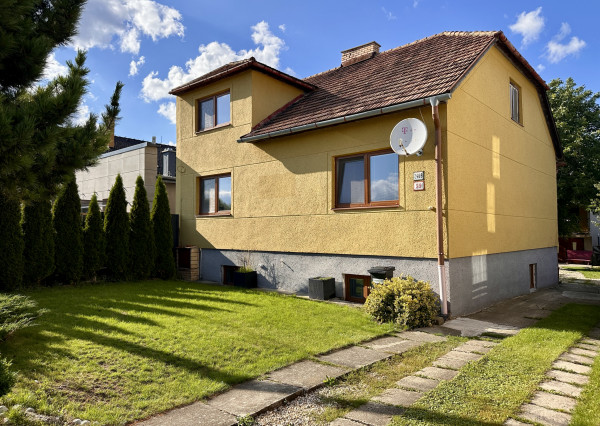 NA LETISKO  |  3 izbový RD 100 m²+ 1 izbový RD s garážou | POPRAD-VEĽKÁ